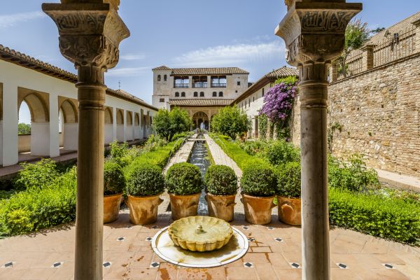 Cost of Courtyard Construction Service in Glendale