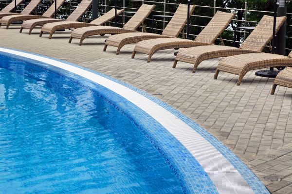 Poolside Hardscaping in Glendale