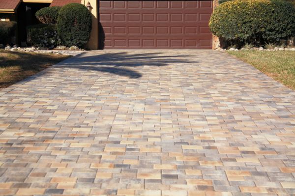 Driveway Pavers Replacement in Glendale